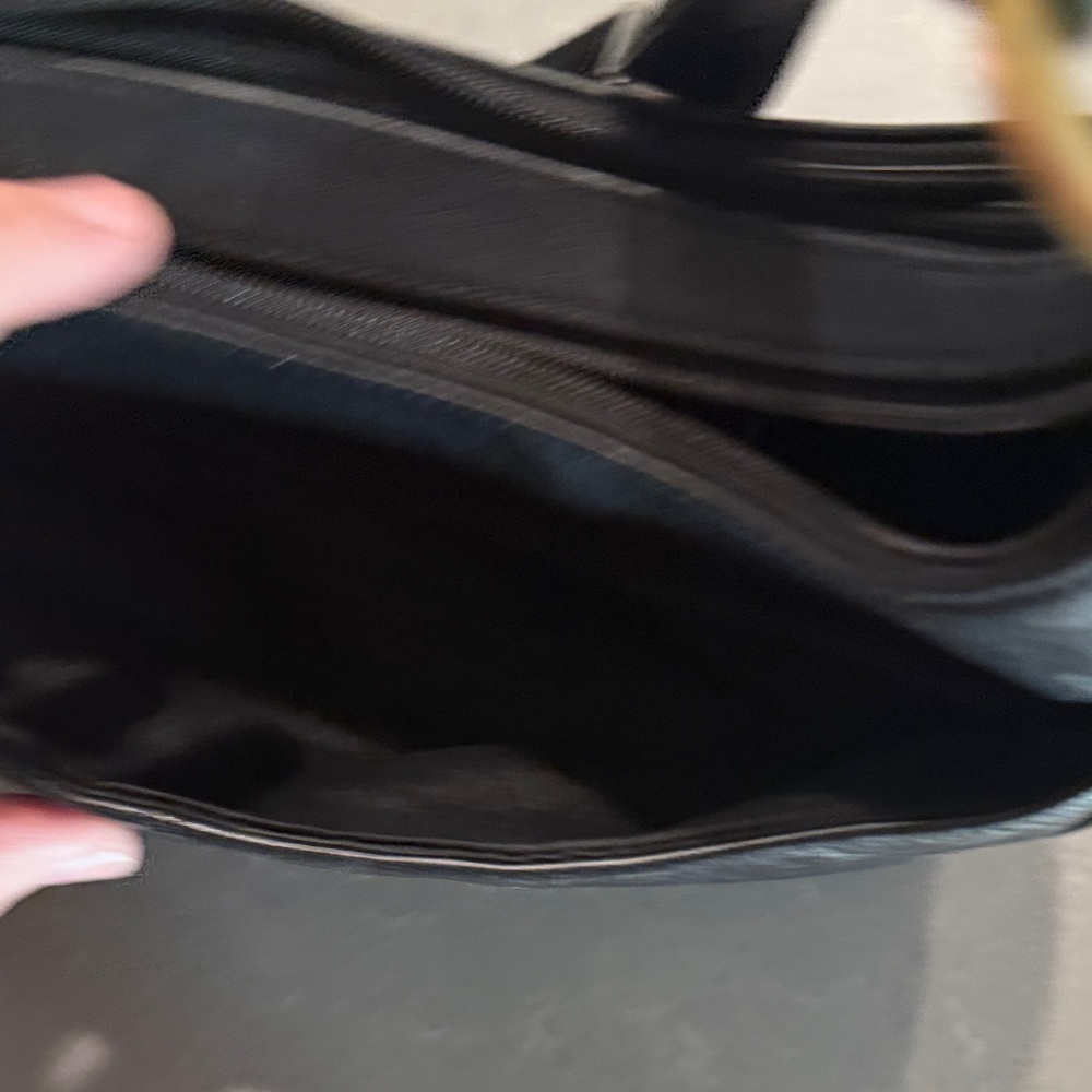 Etienne Aigner Black Leather Shoulder Bag - Picture 8 of 10